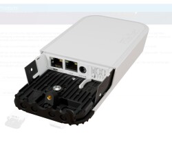 wAPGR-5HacD2HnD&EC200A-EU - MikroTik