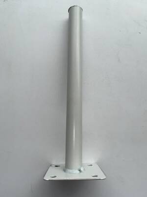 STRAIGHT POLE MOUNTING APPARATUS - 1