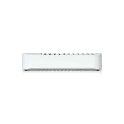 Ubiquiti USW-Pro-8-PoE - 1